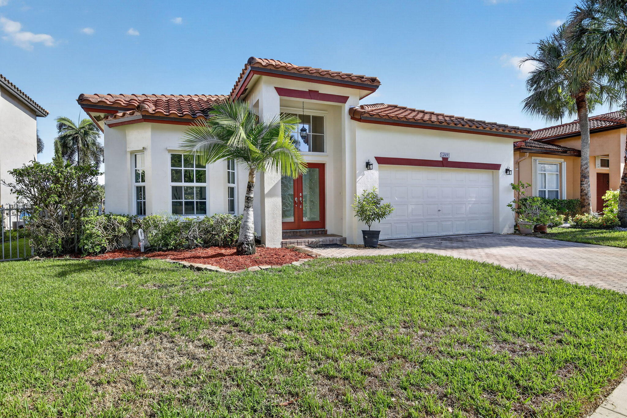 Pembroke Pines photo 2