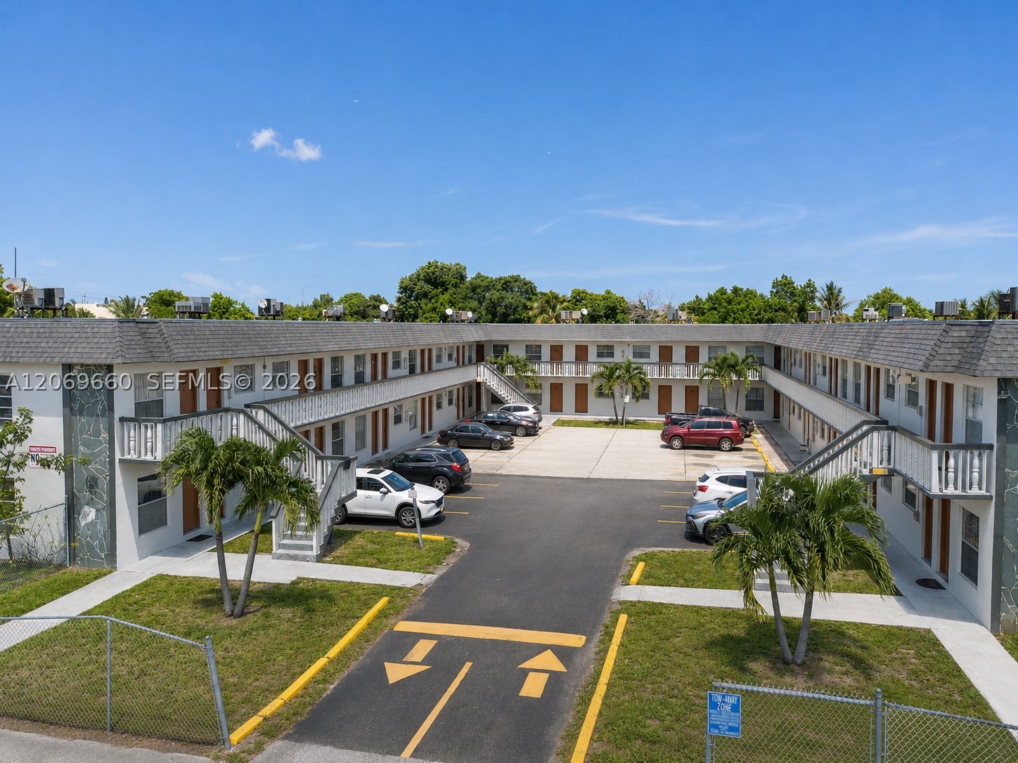 Miami Gardens photo 2