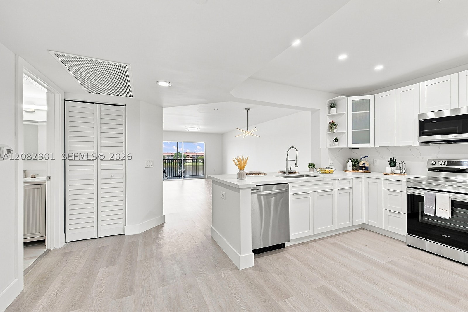 Pembroke Pines photo 4