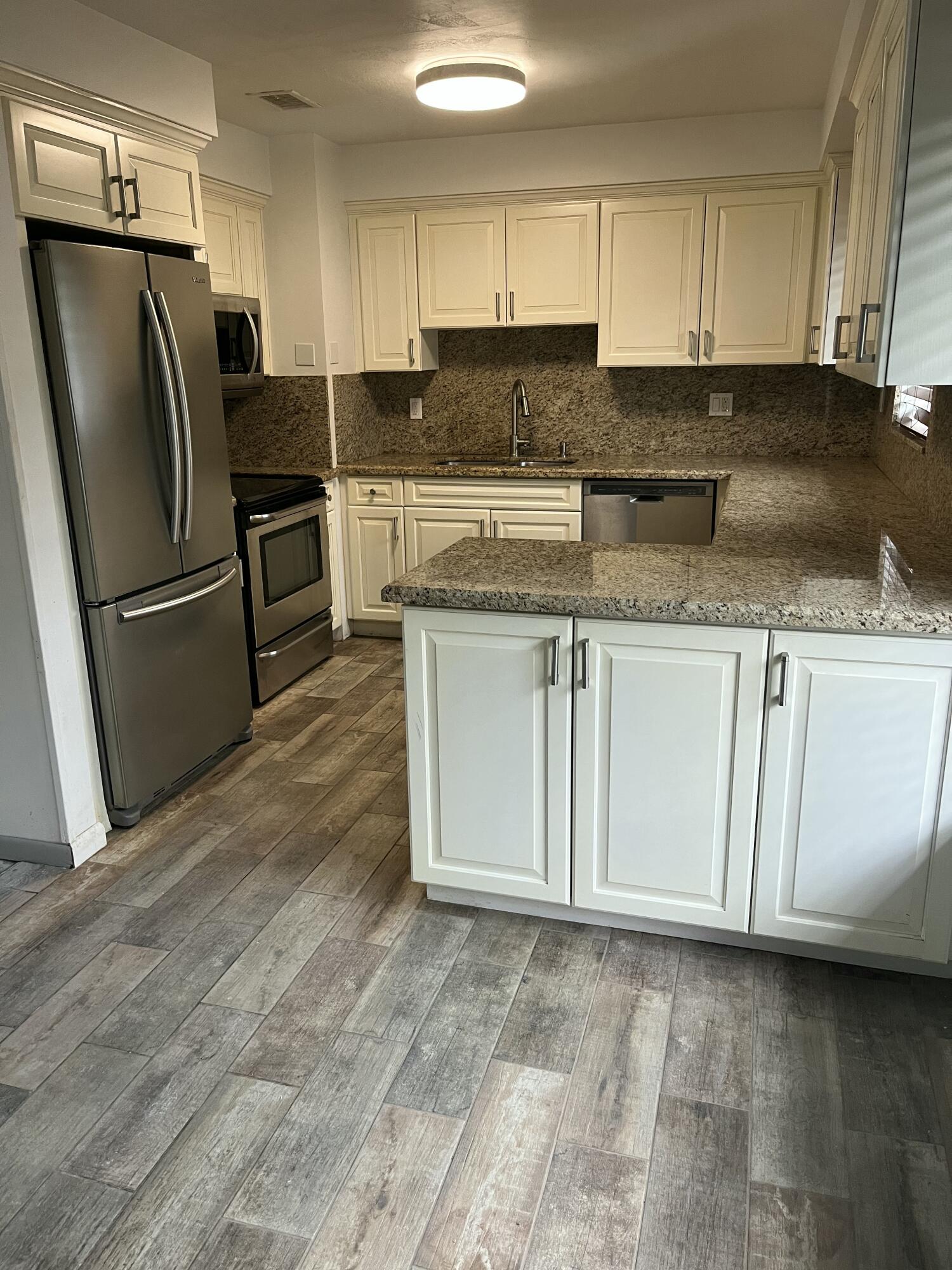 Wilton Manors photo 3