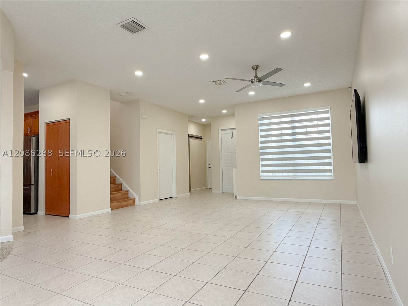 Miramar photo 2