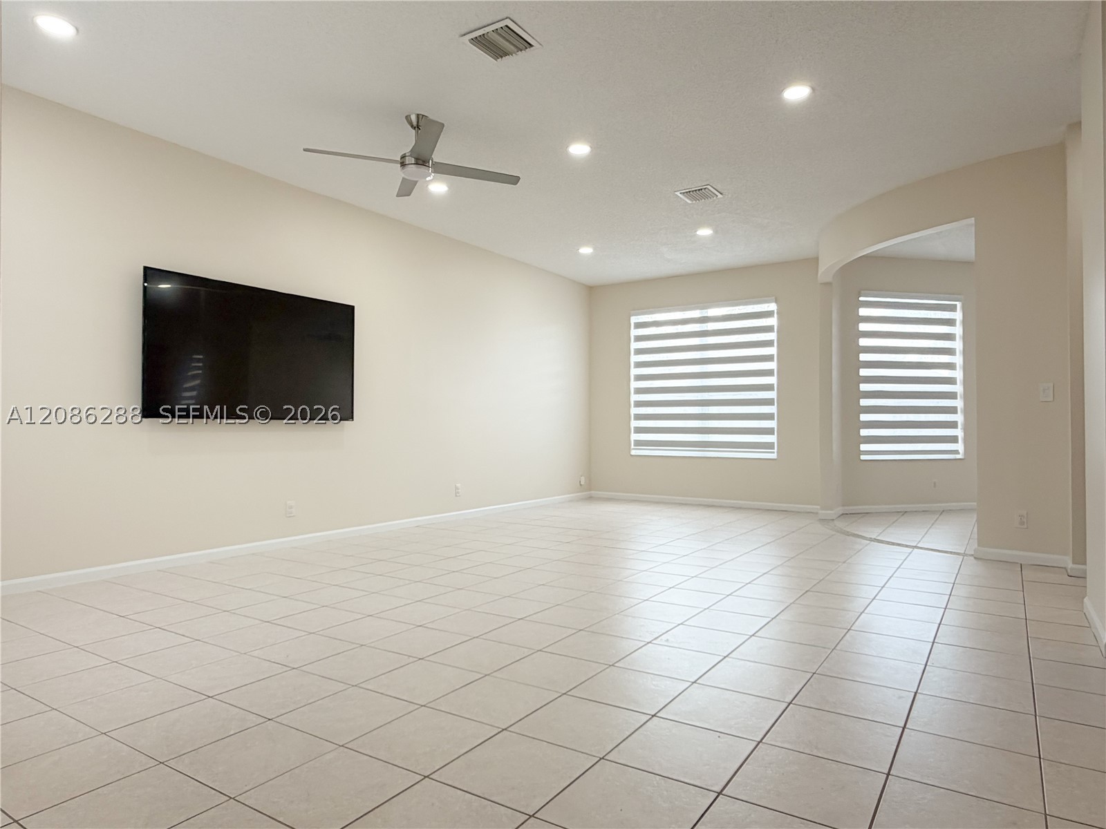 Miramar photo 4