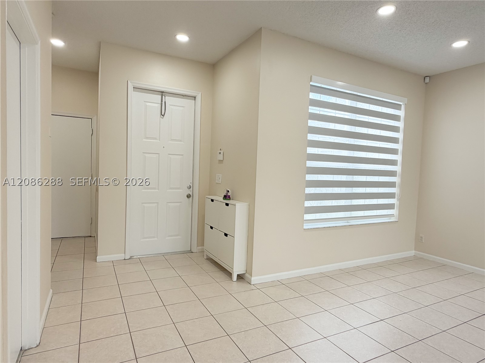 Miramar photo 5