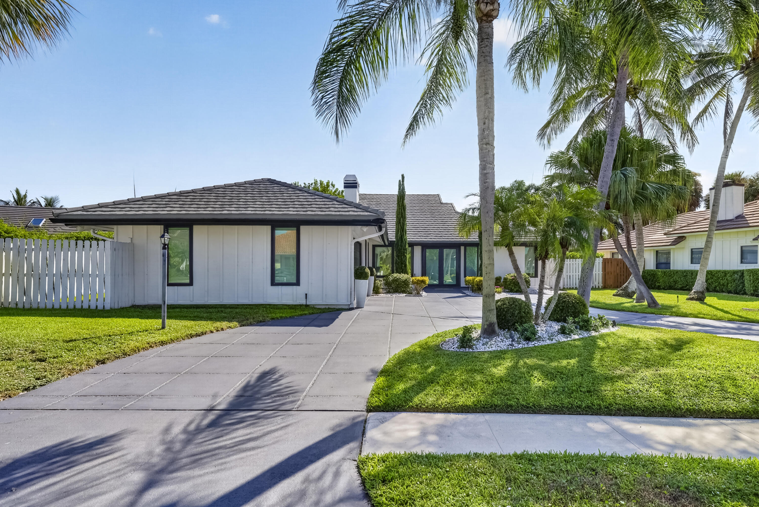 Palm Beach Gardens photo 3