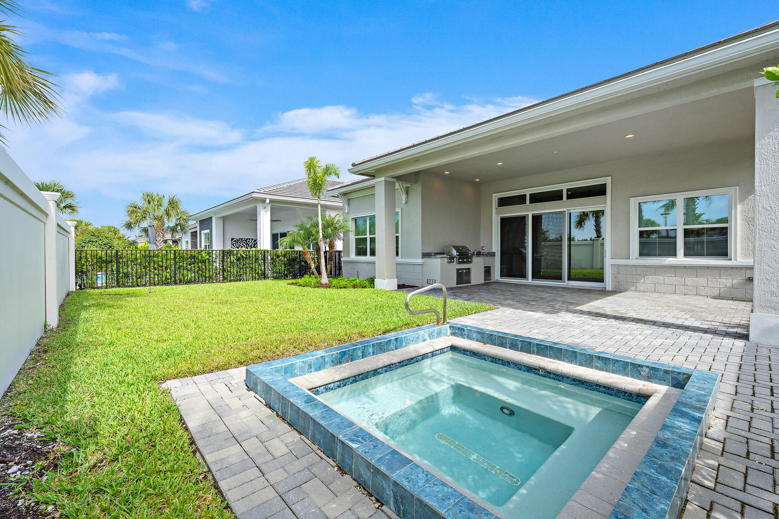 Palm Beach Gardens photo 2