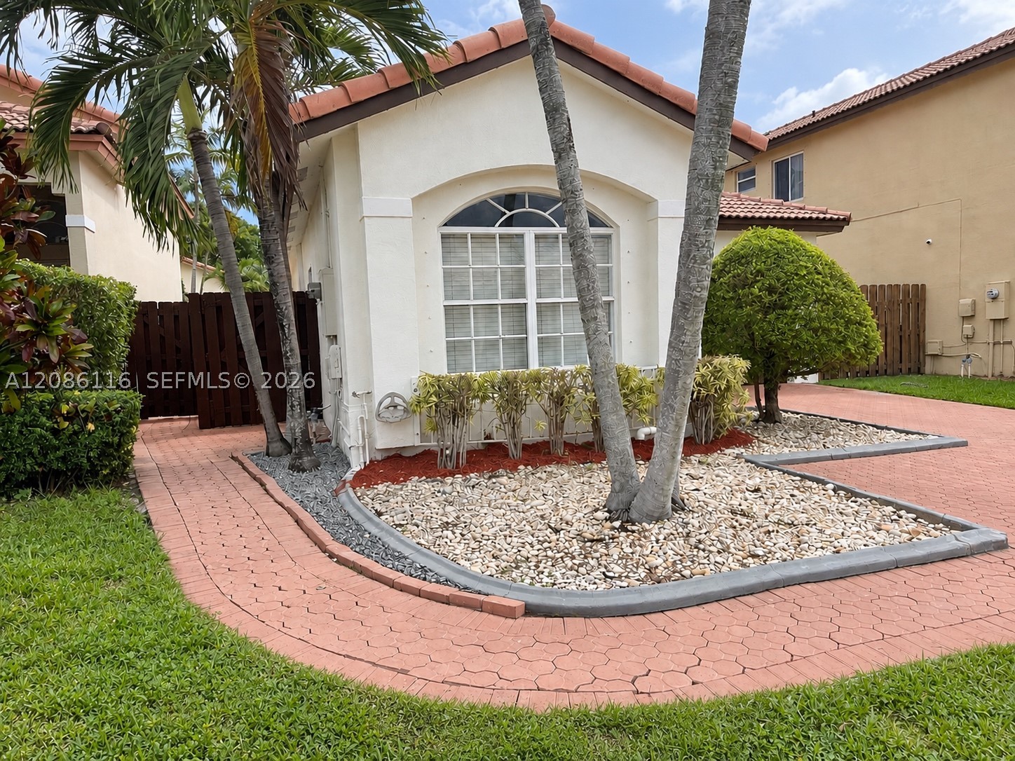 Doral photo 3