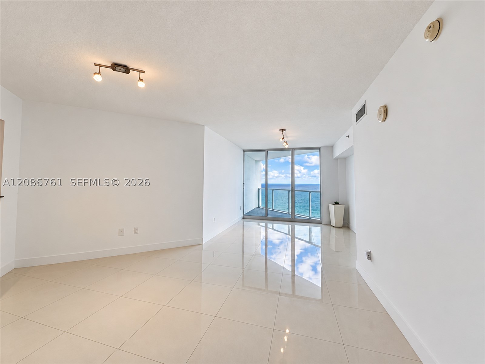 Sunny Isles Beach photo 4