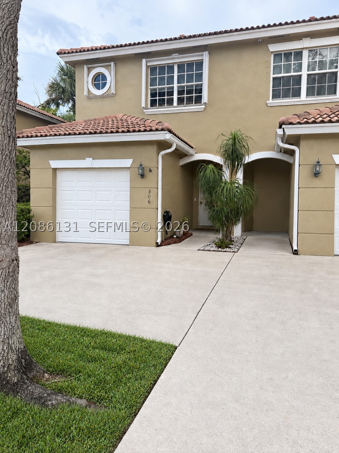 Pembroke Pines photo 4