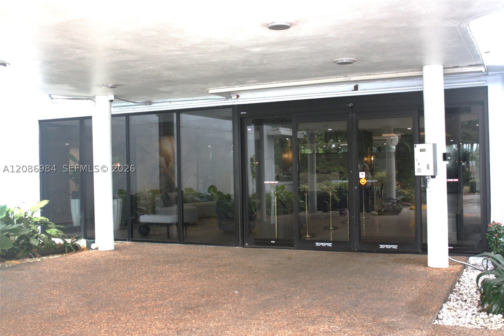 Hollywood photo 3