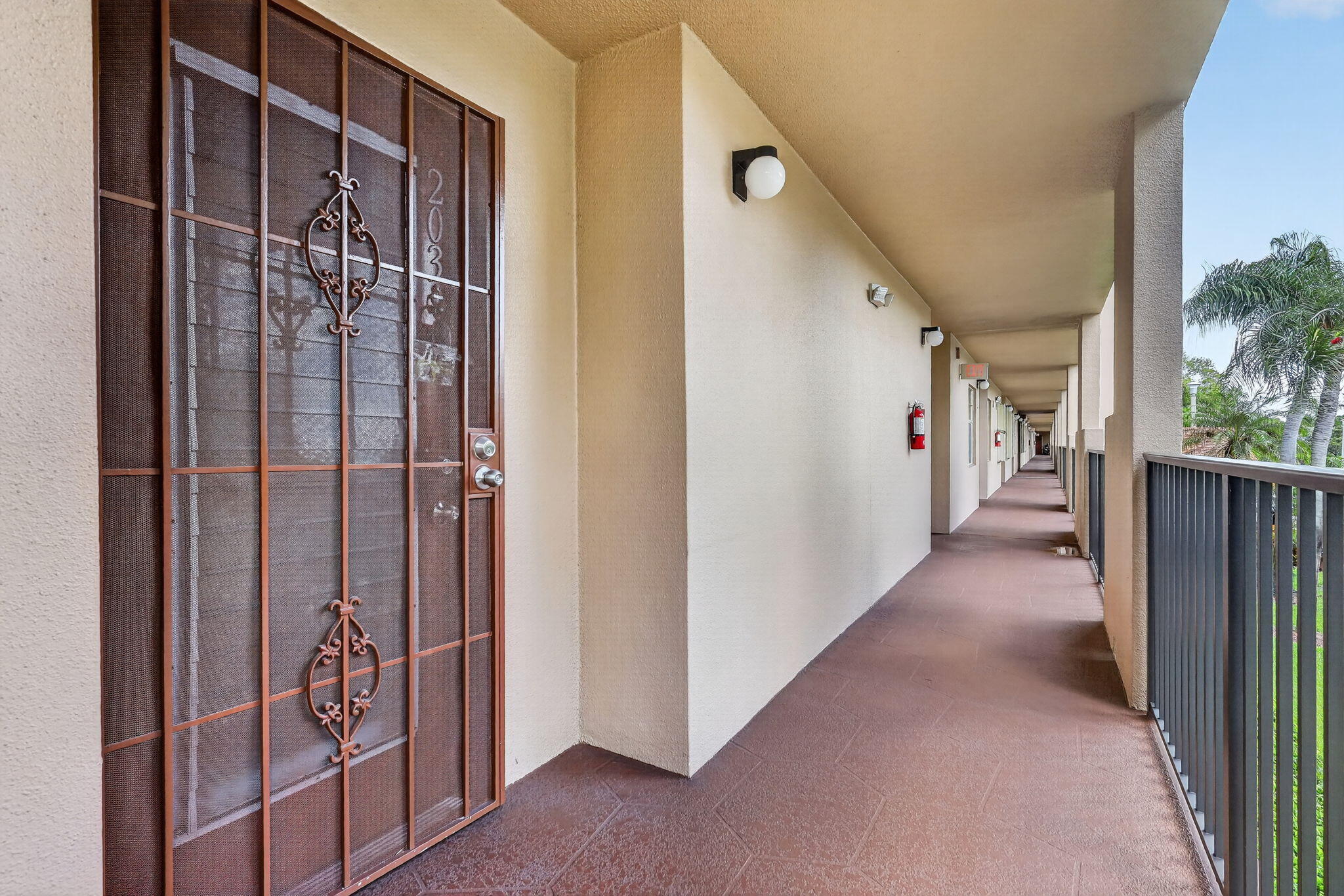 Pembroke Pines photo 4