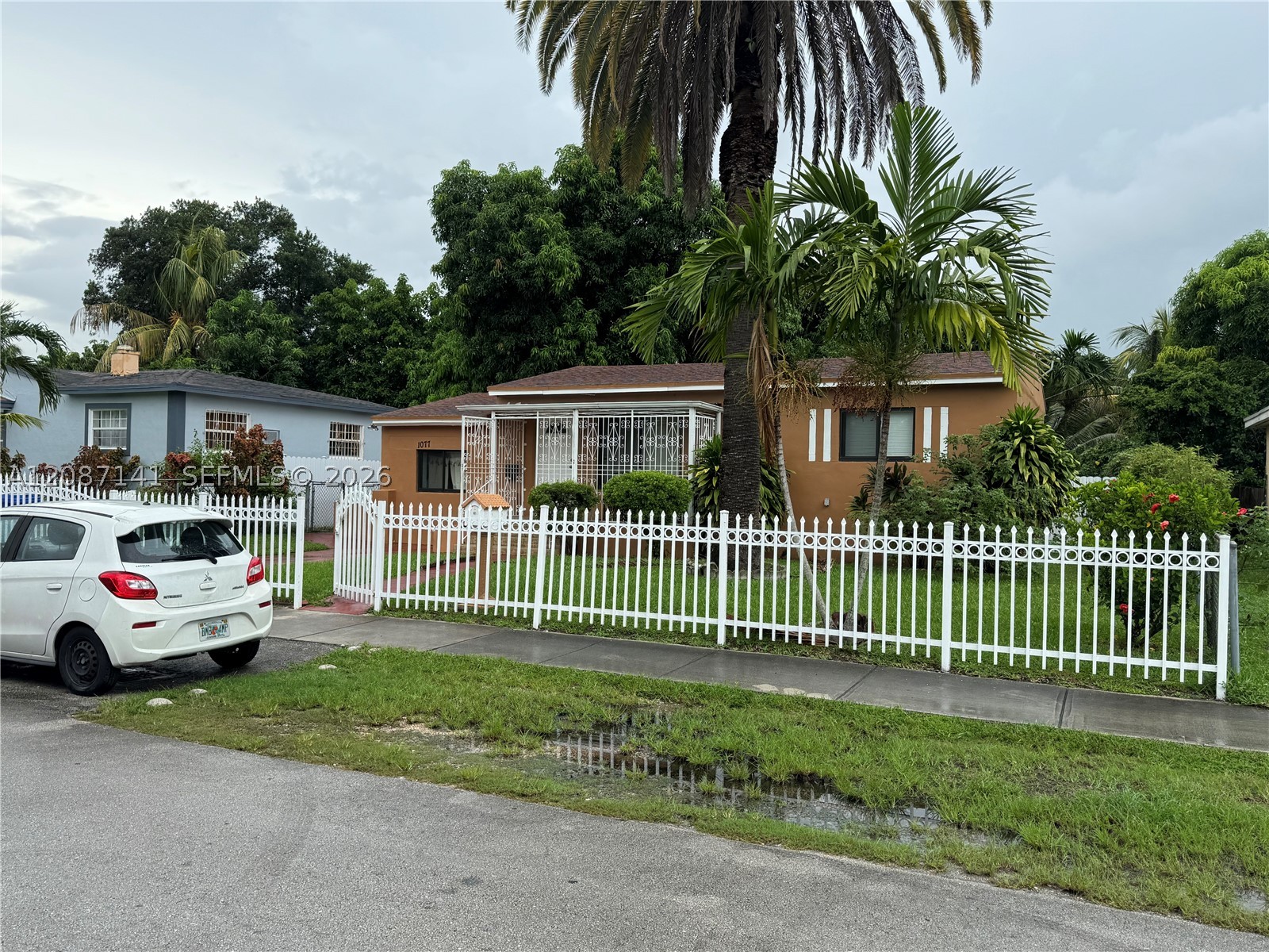 North Miami Beach photo 2