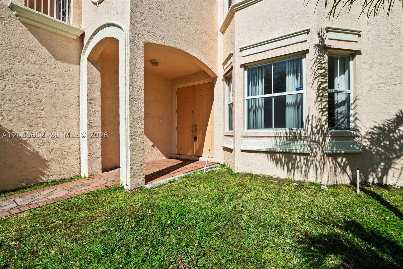 Miramar photo 3