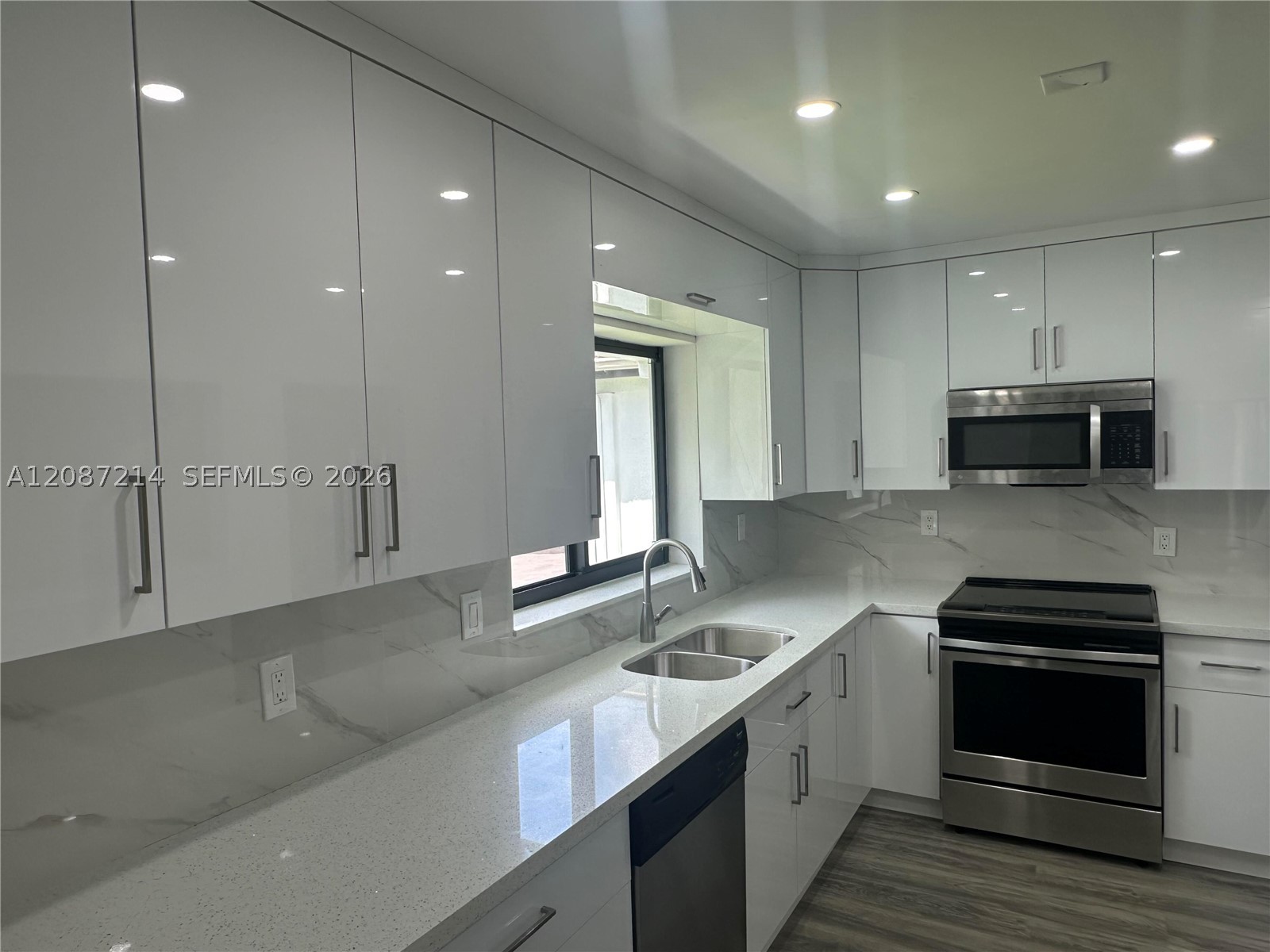 Miami Gardens photo 3
