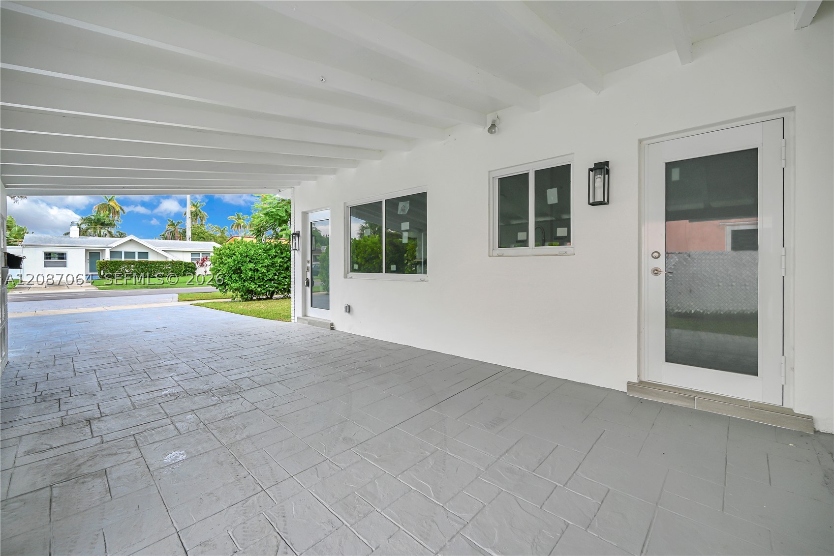Hallandale Beach photo 2