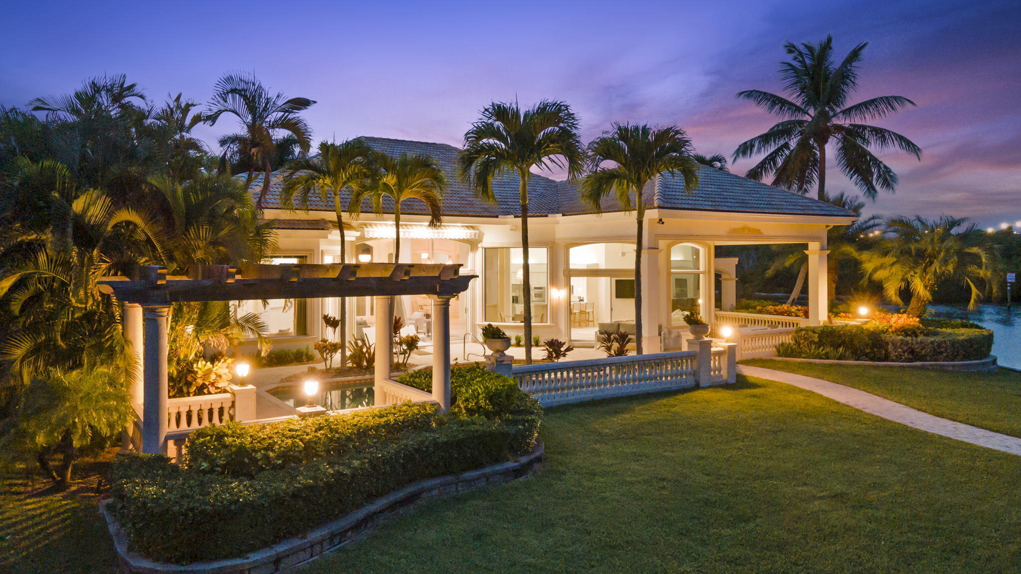 Palm Beach Gardens photo 3