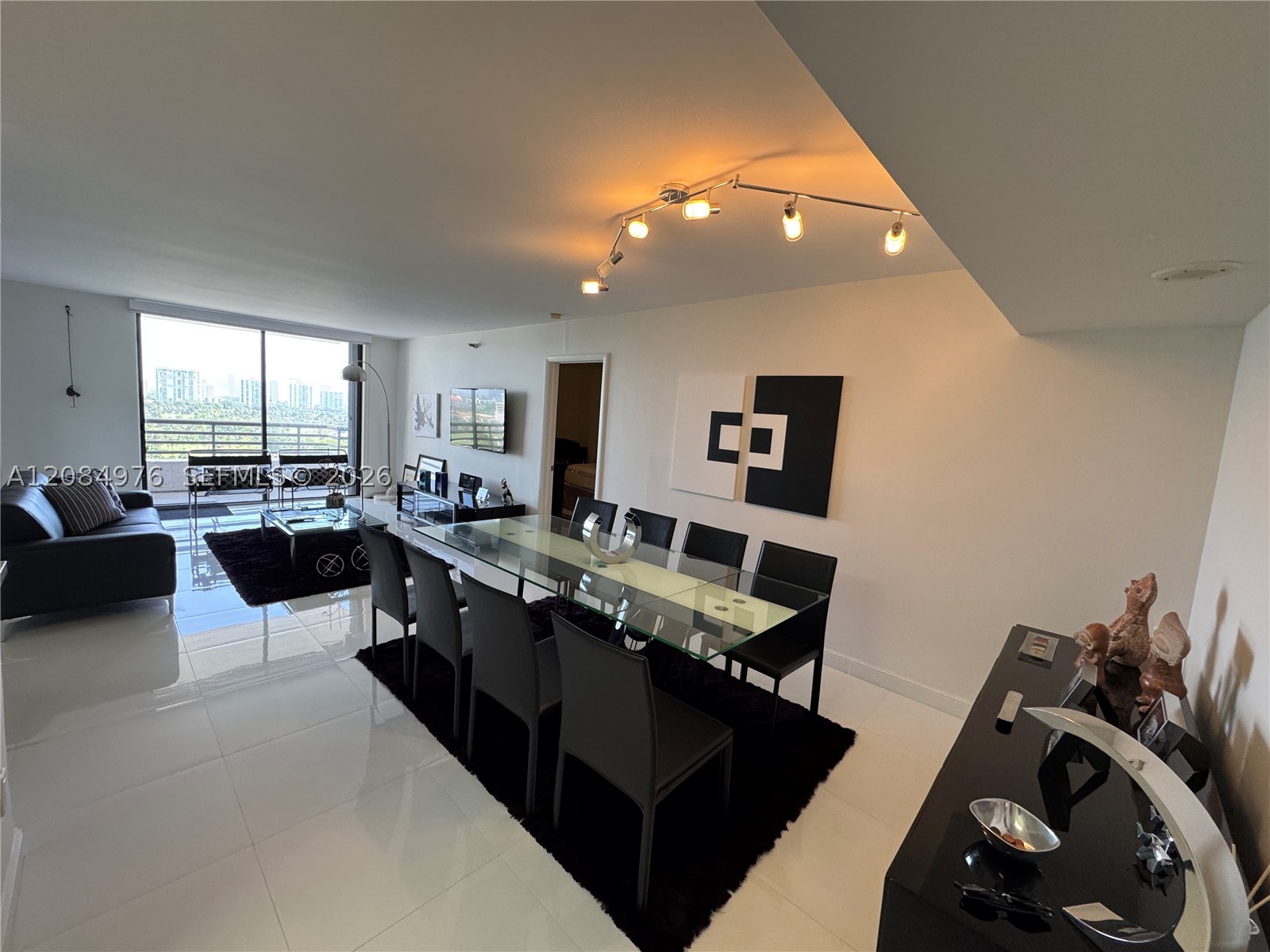 Aventura photo 5