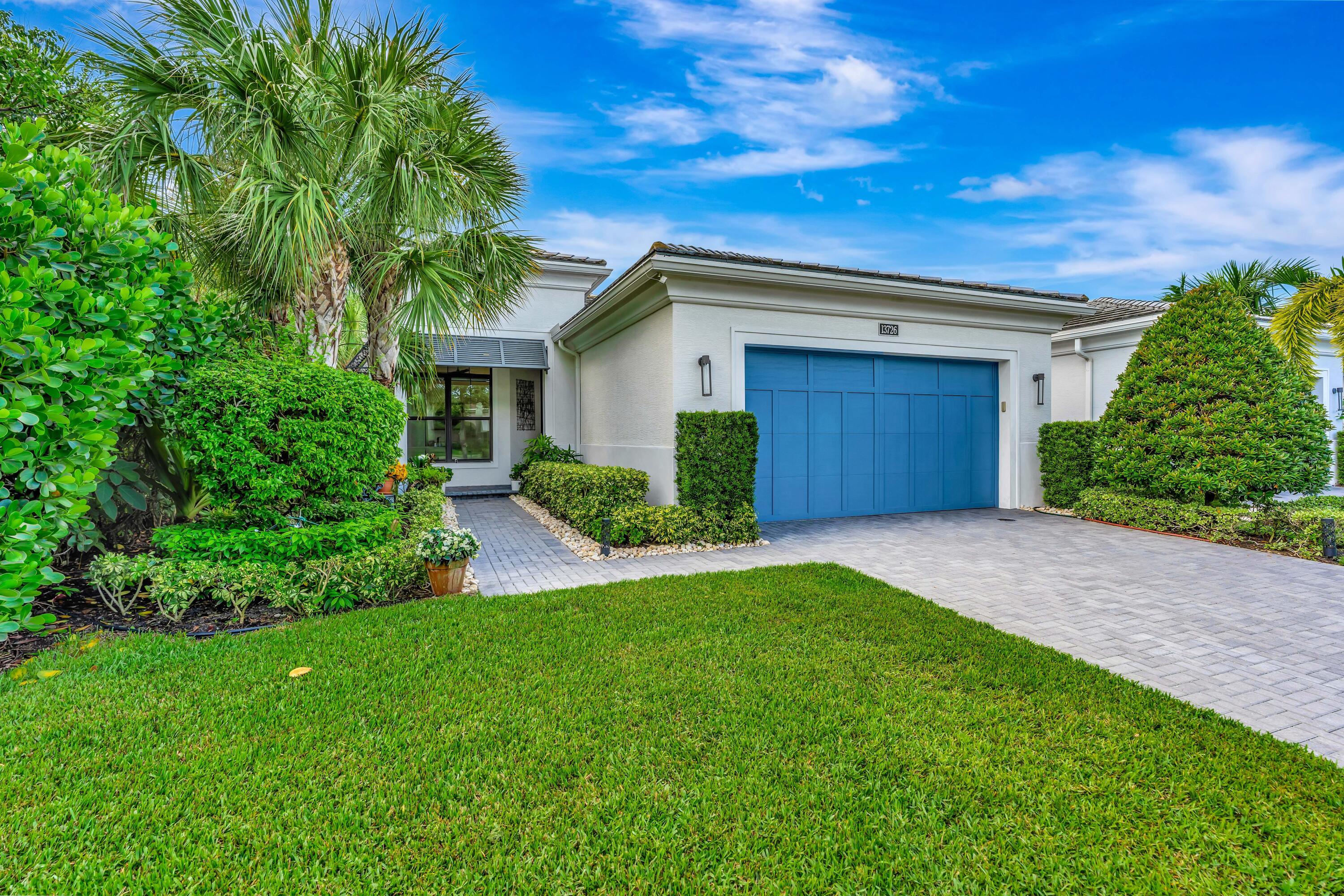 Palm Beach Gardens photo 2