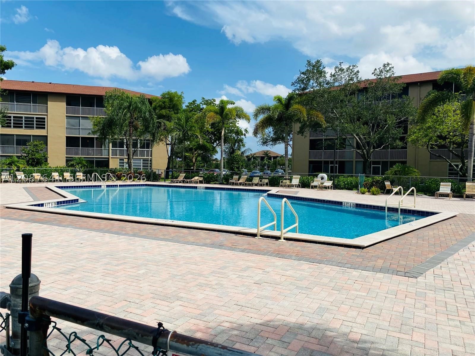 Pembroke Pines photo 2