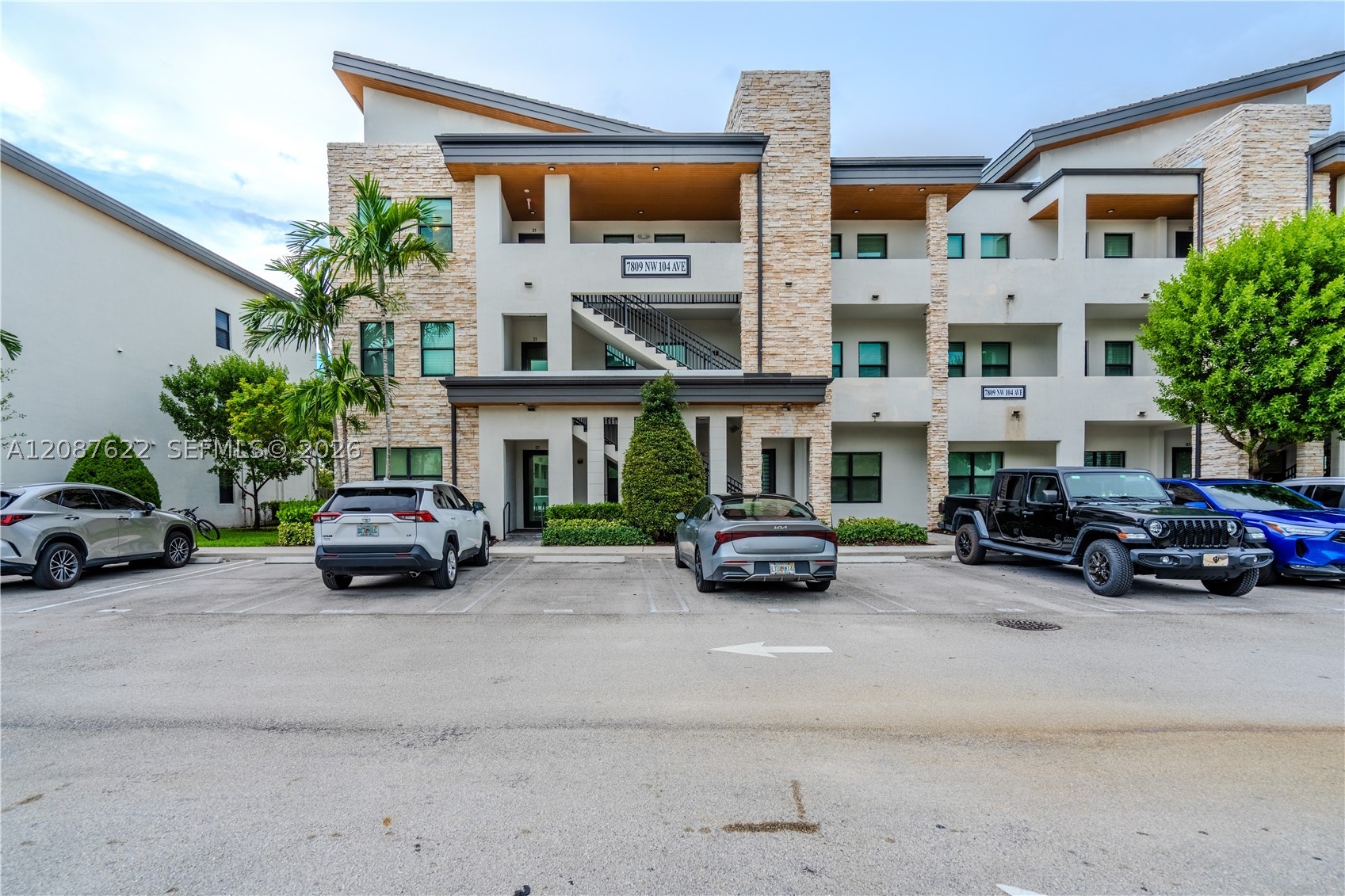 Doral photo 3