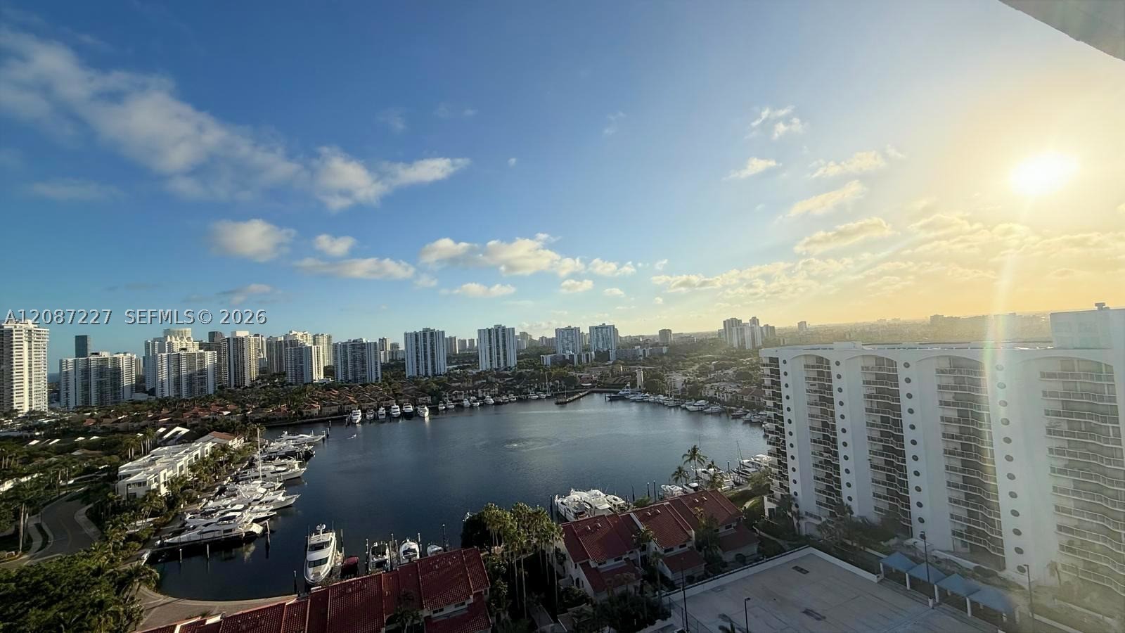 Aventura photo 2