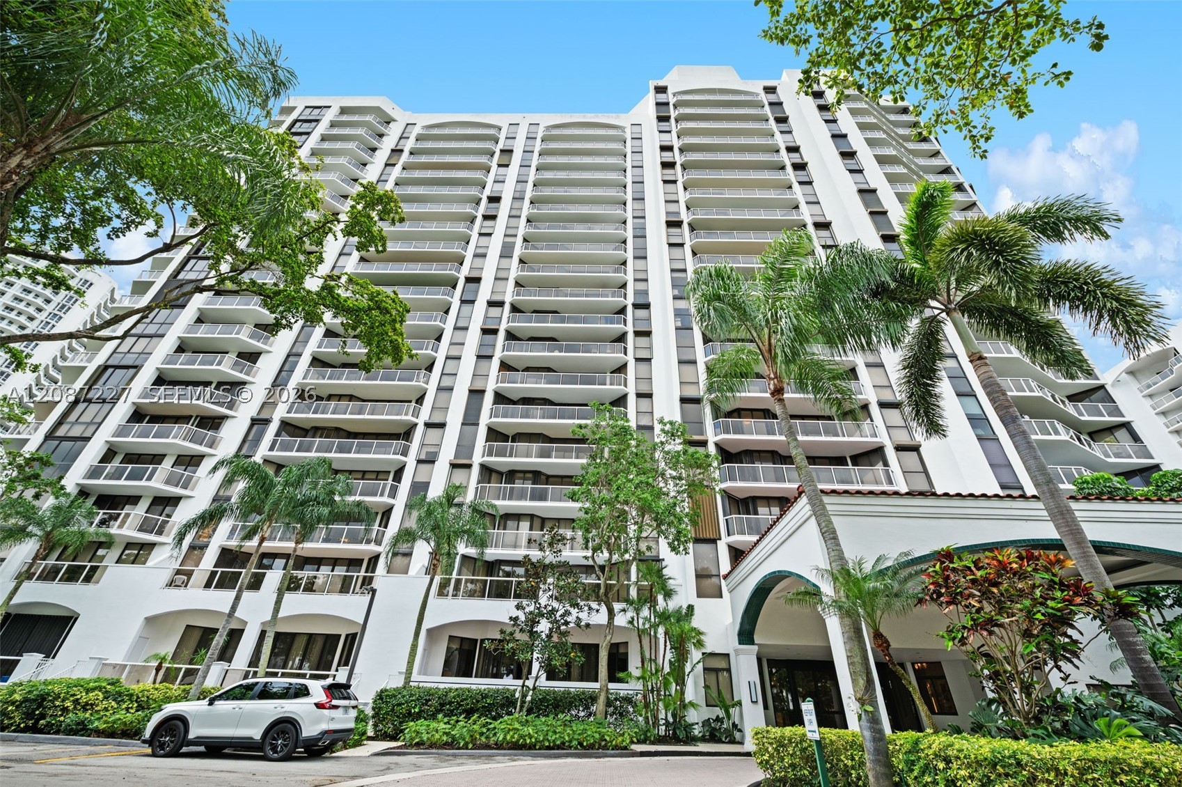Aventura photo 4