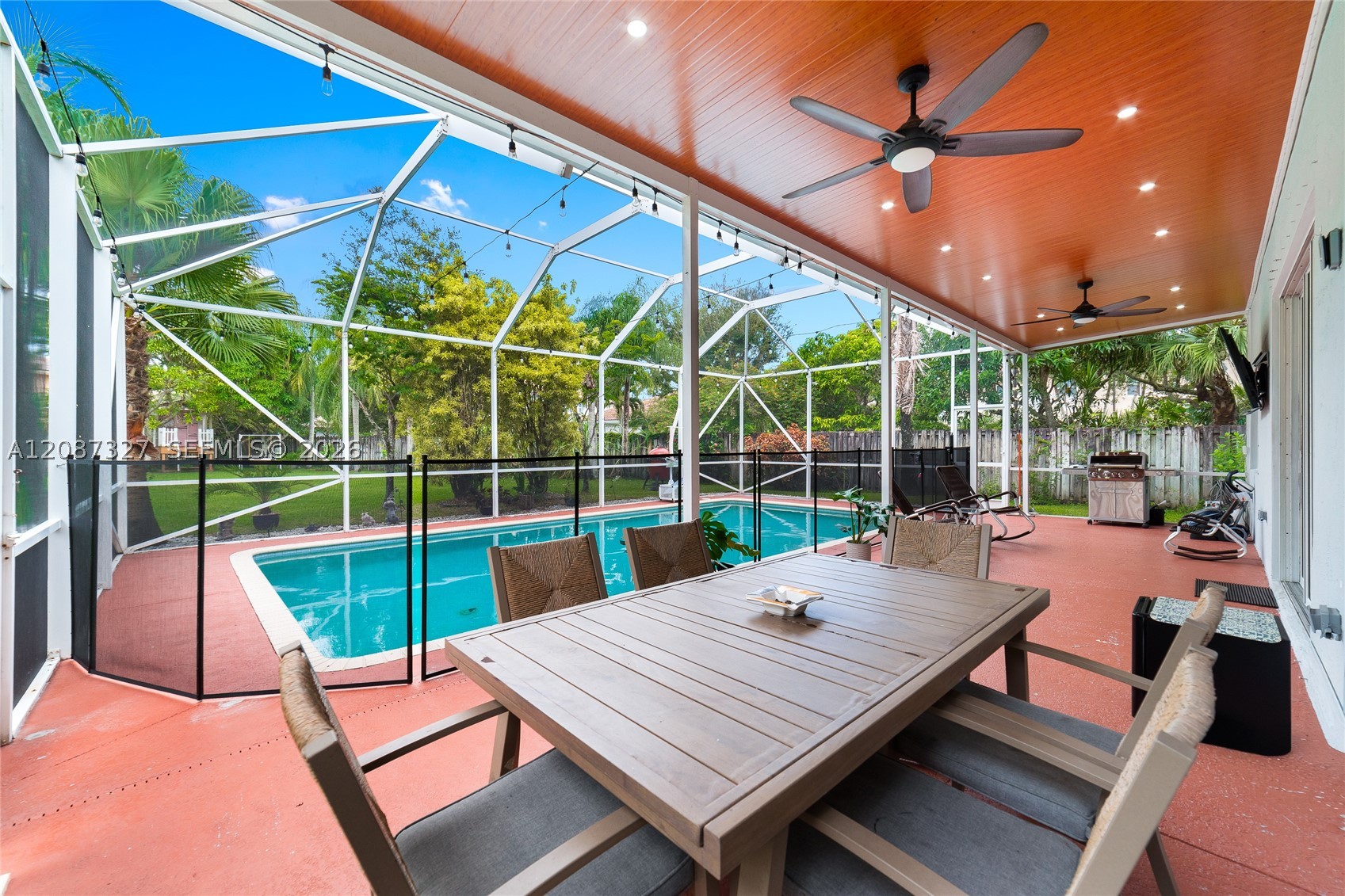 Pembroke Pines photo 5