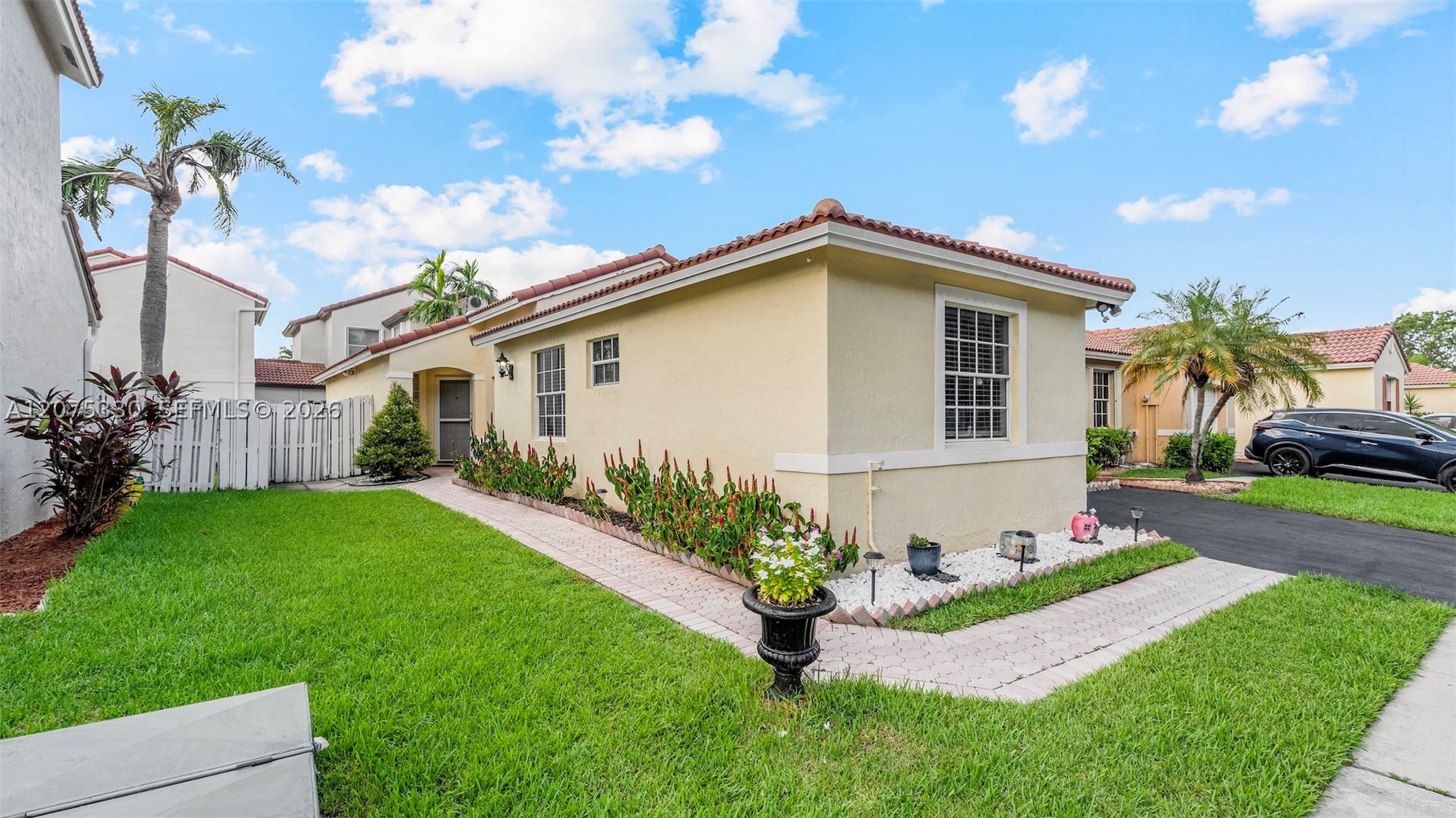 Pembroke Pines photo 3