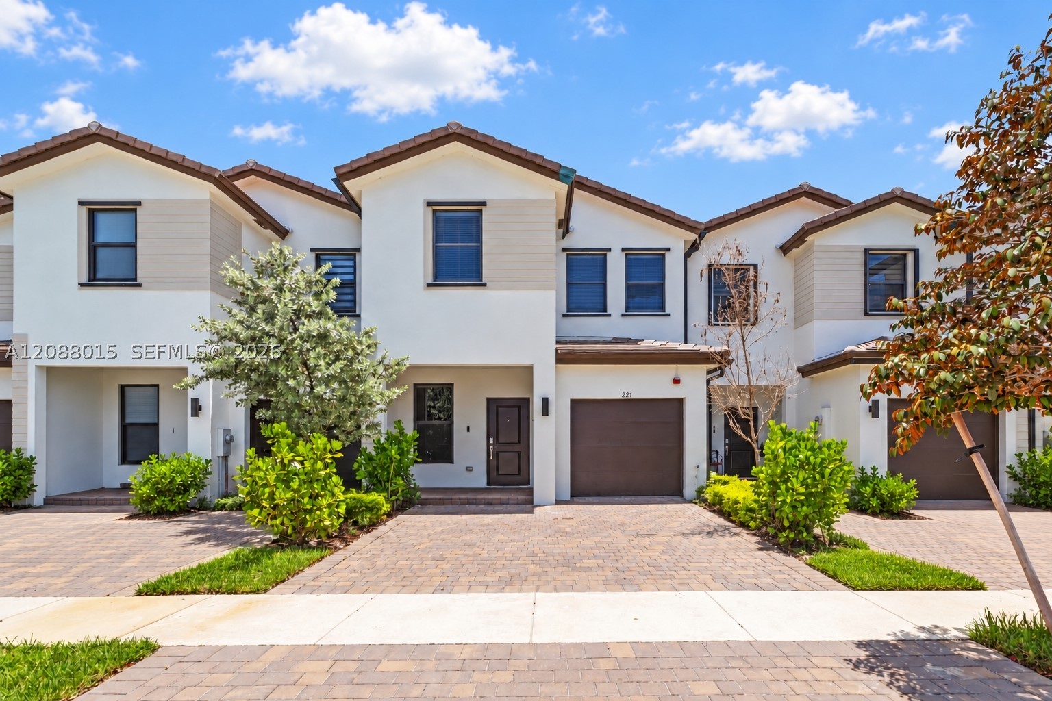 Pembroke Pines photo 2