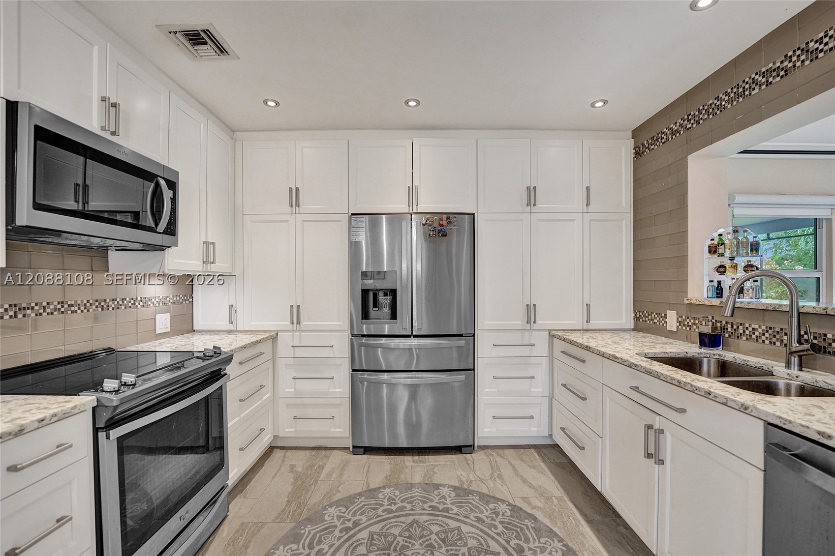 Wilton Manors photo 2