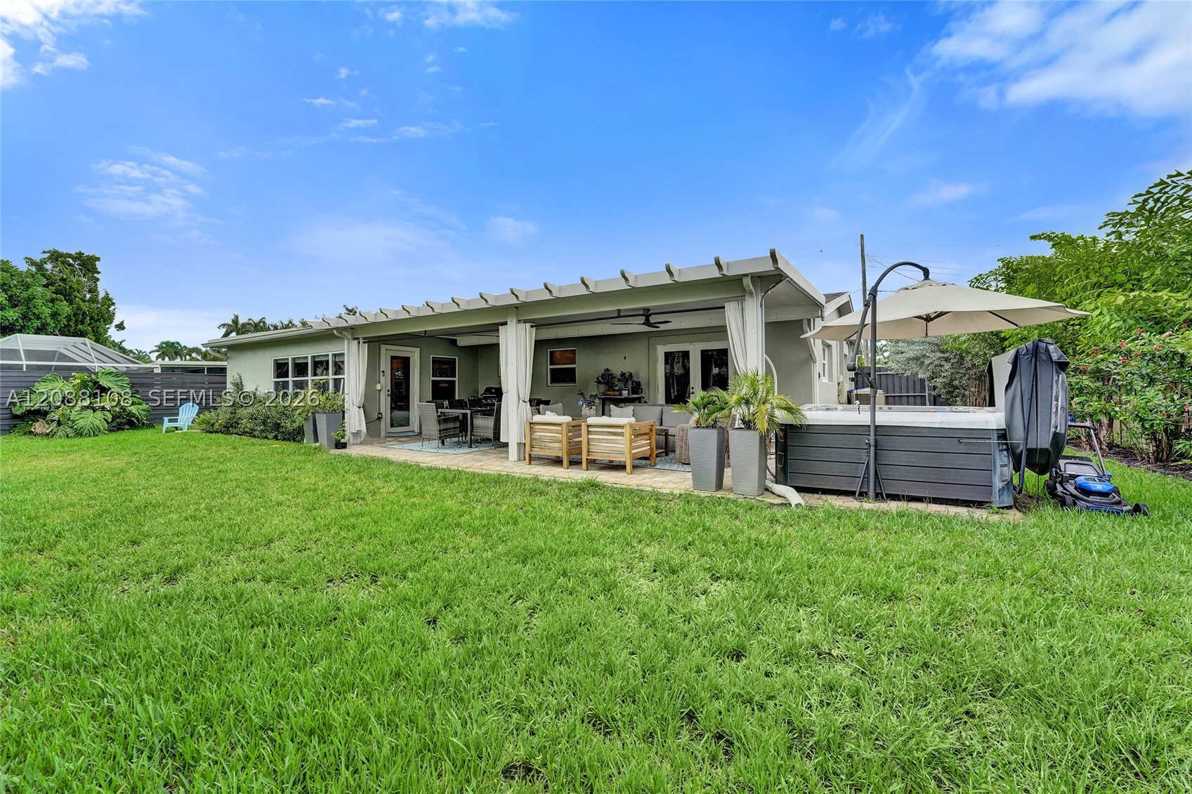 Wilton Manors photo 3
