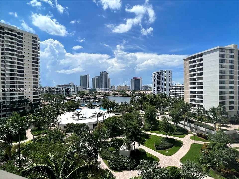 Hallandale Beach photo 4