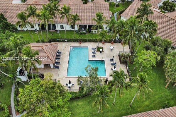Aventura photo 3
