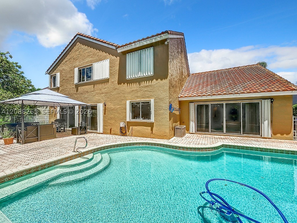 Pembroke Pines photo 2