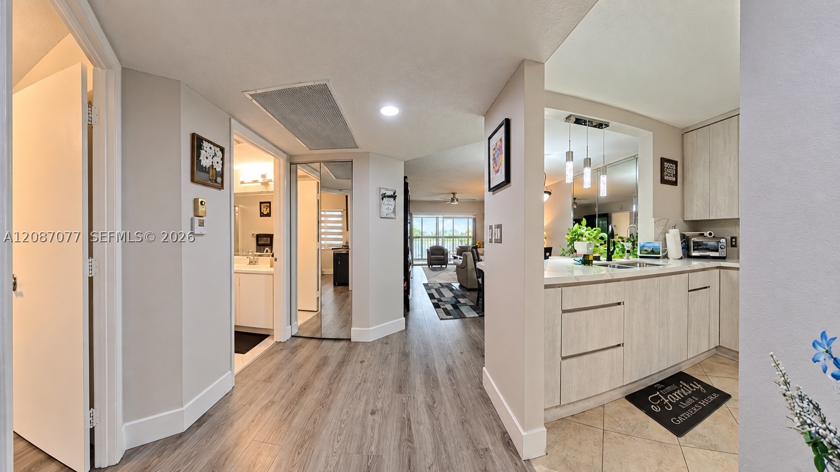 Pembroke Pines photo 2