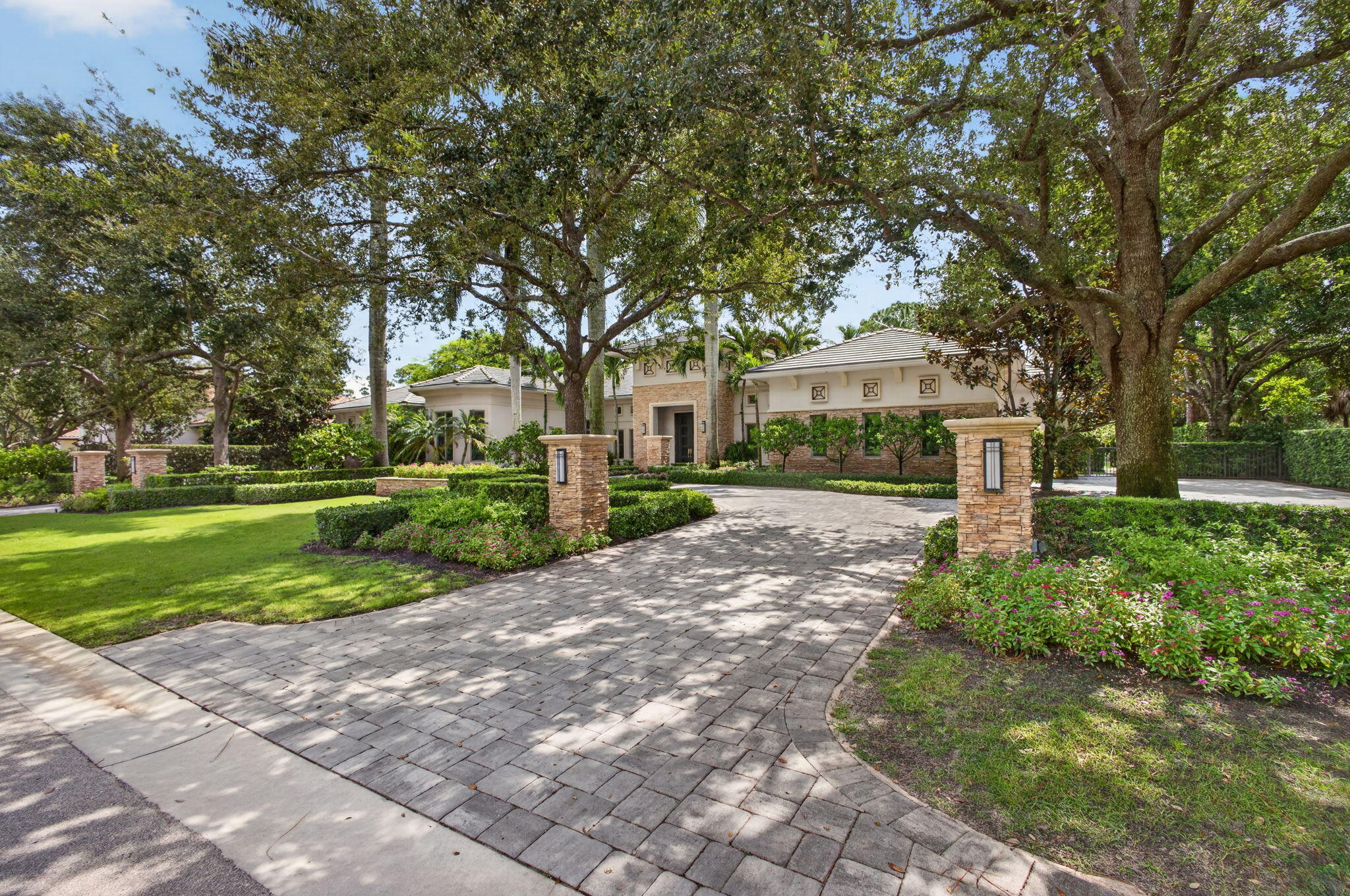 Palm Beach Gardens photo 2