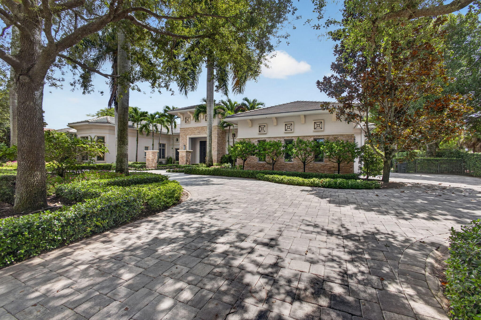 Palm Beach Gardens photo 3