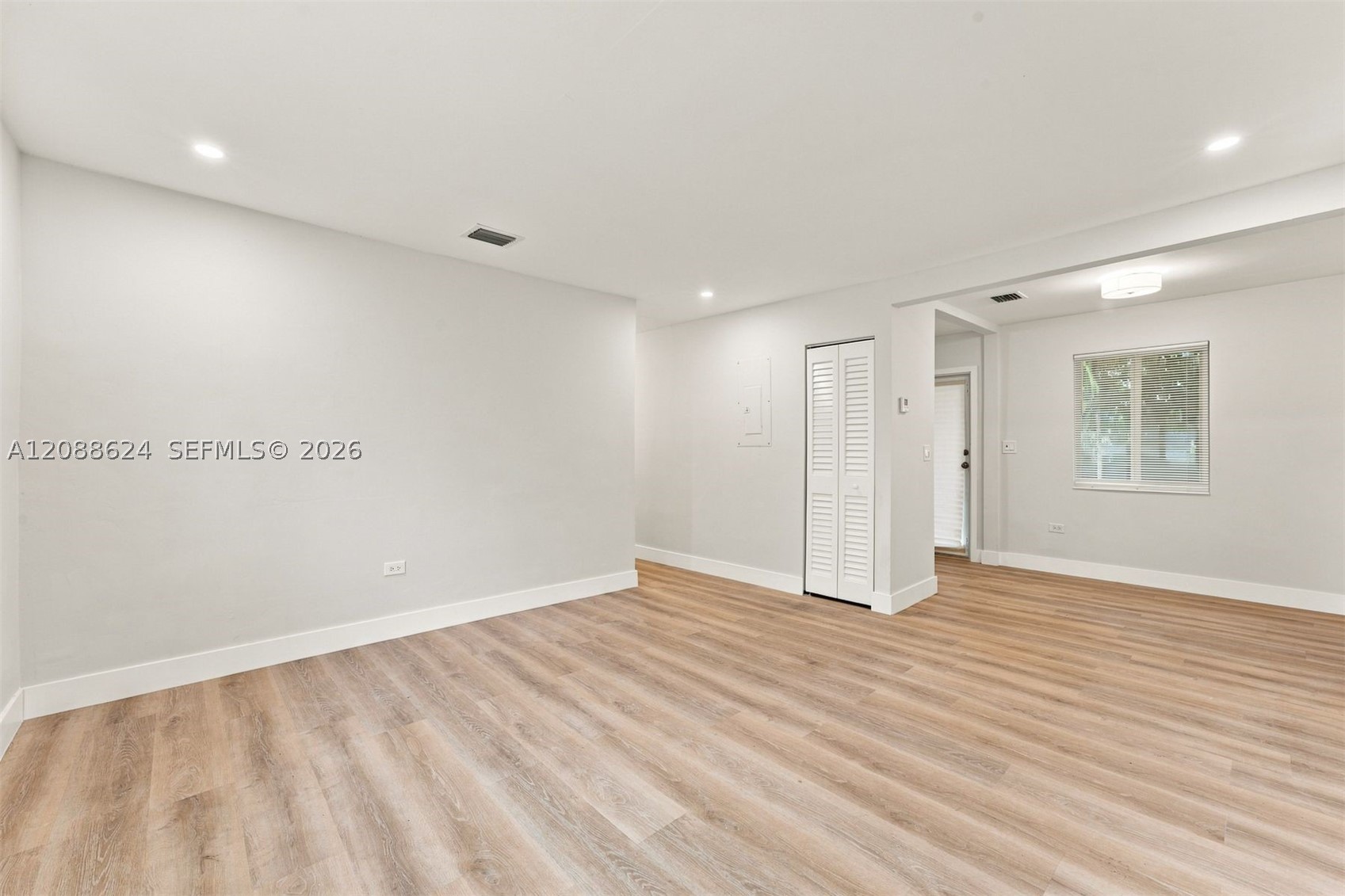 North Miami photo 4