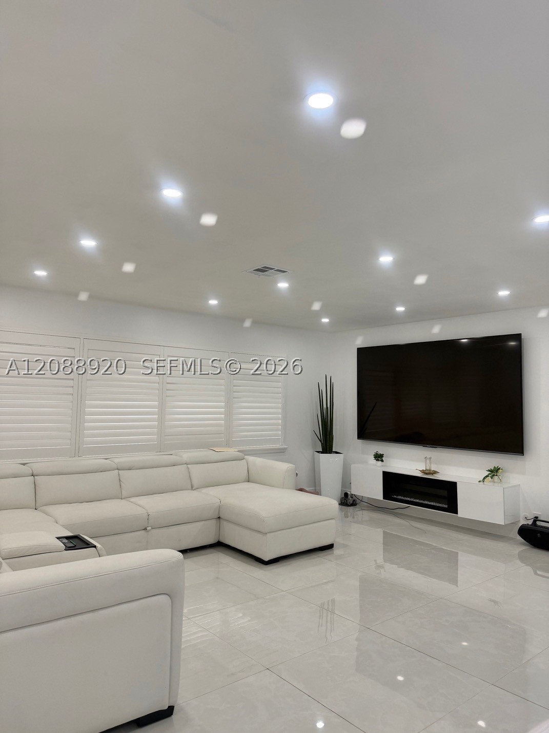 Pembroke Pines photo 4