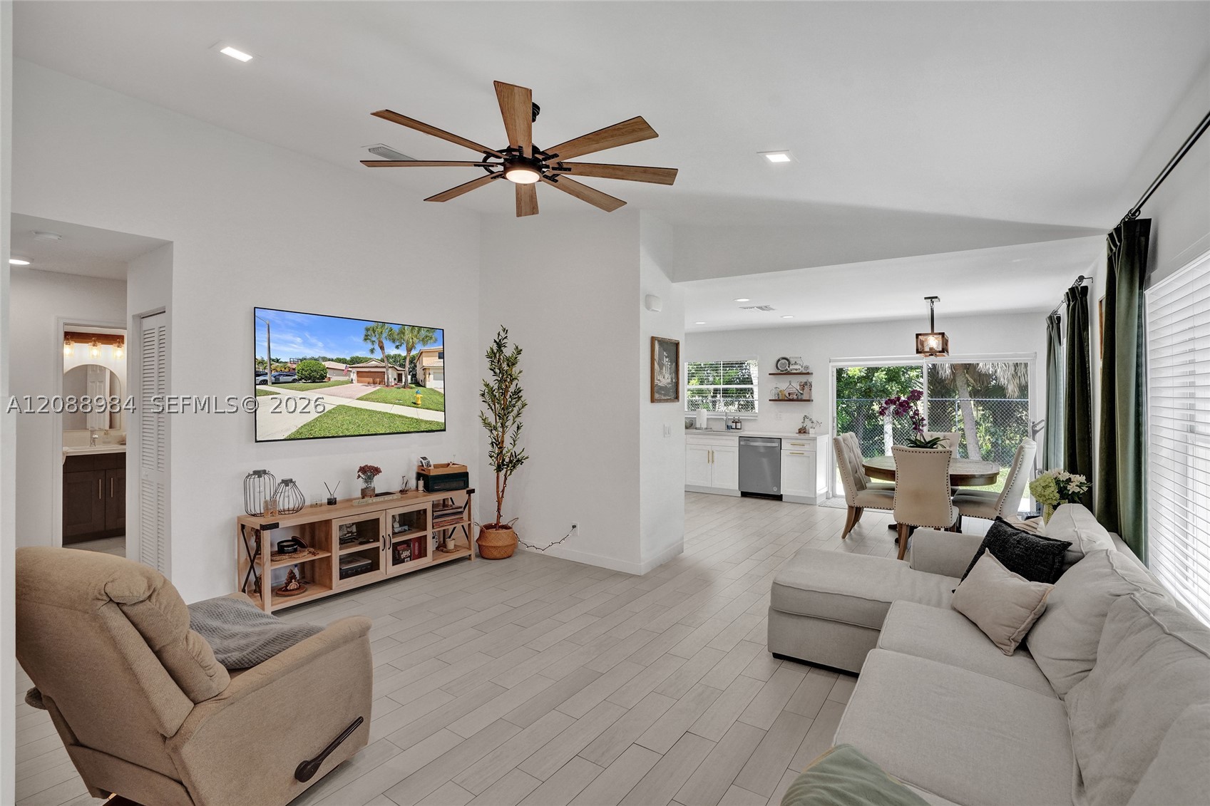 Pembroke Pines photo 4