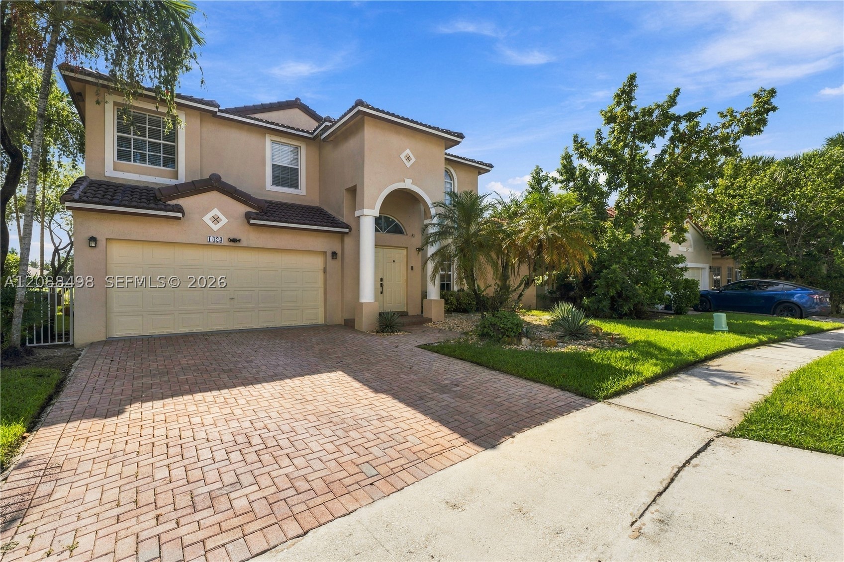 Pembroke Pines photo 2