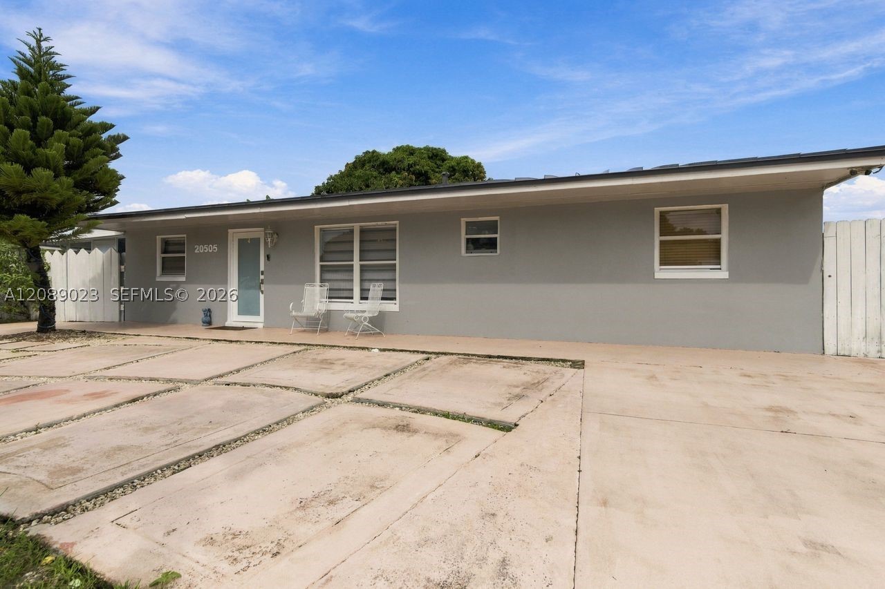 Miami Gardens photo 5