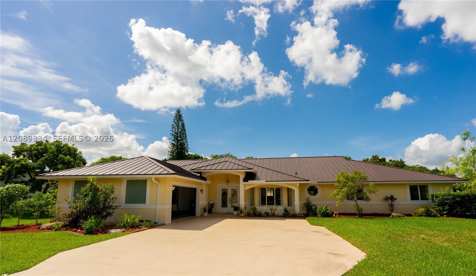 Pembroke Pines photo 2