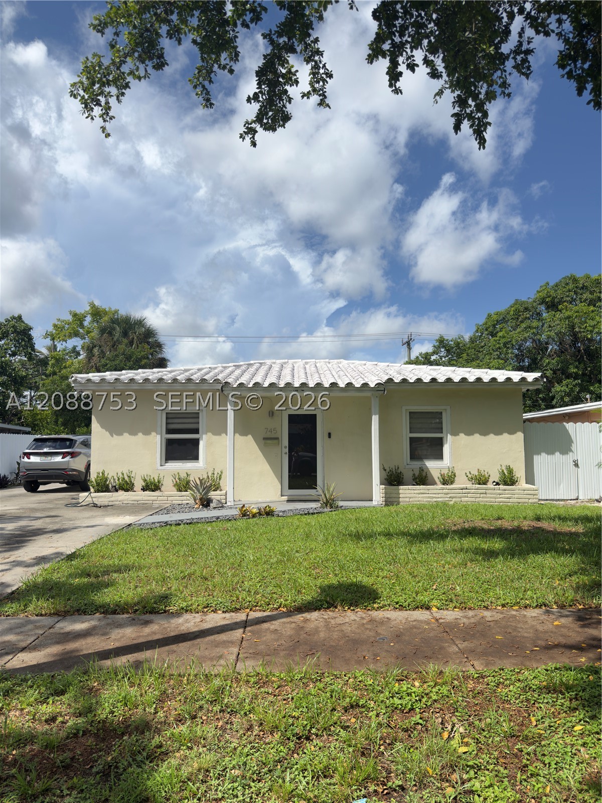 North Miami photo 3