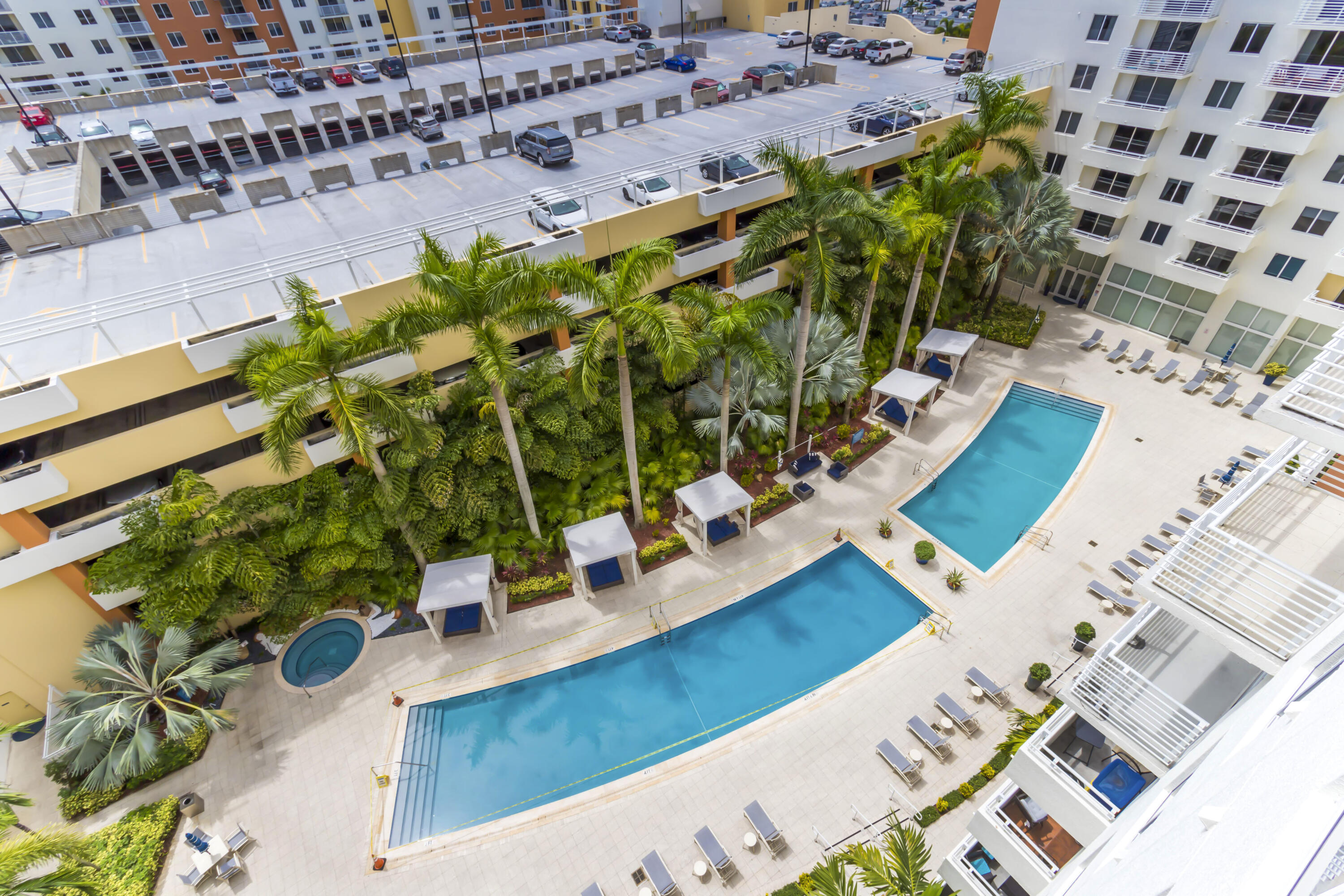 Aventura photo 2
