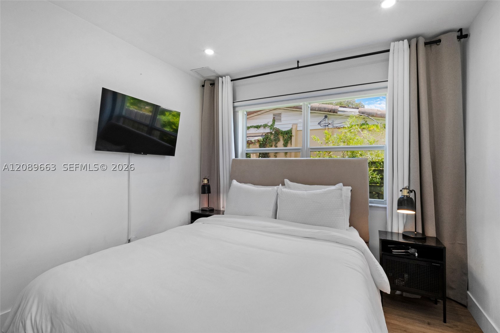Wilton Manors photo 3
