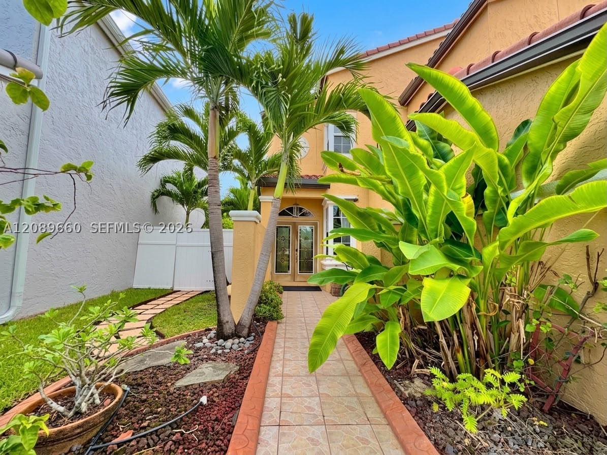 Pembroke Pines photo 4