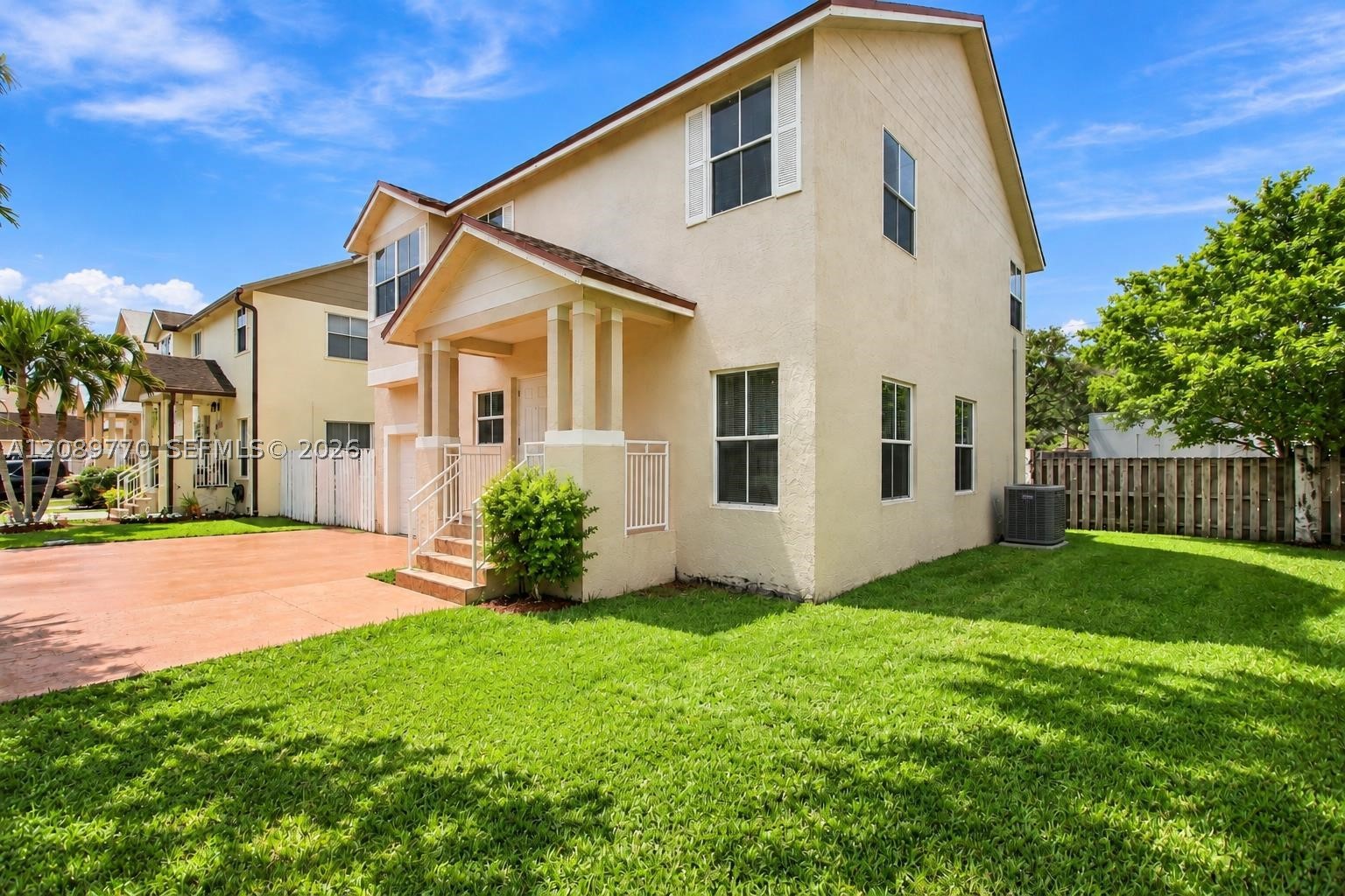 Pembroke Pines photo 2