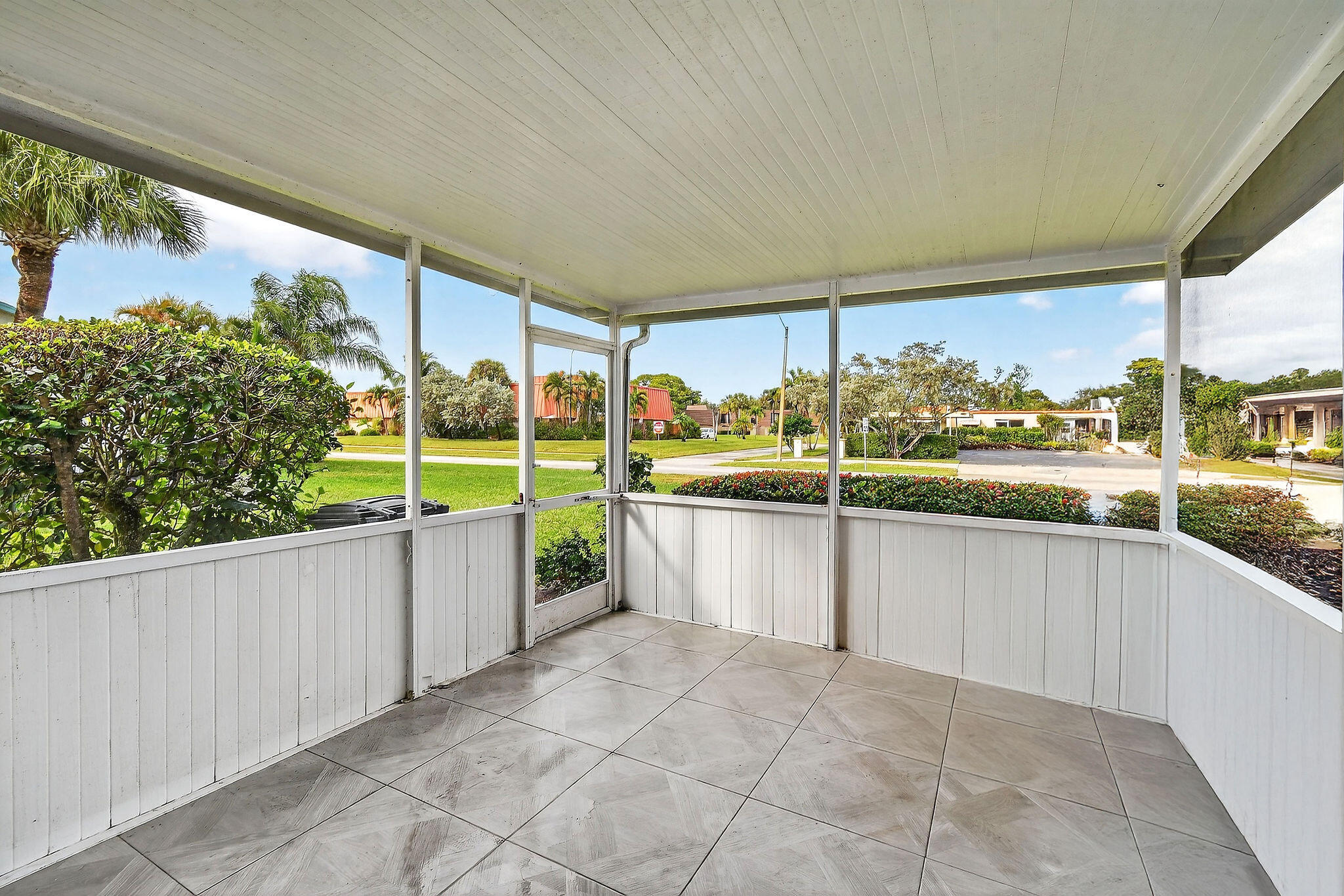 Palm Beach Gardens photo 3