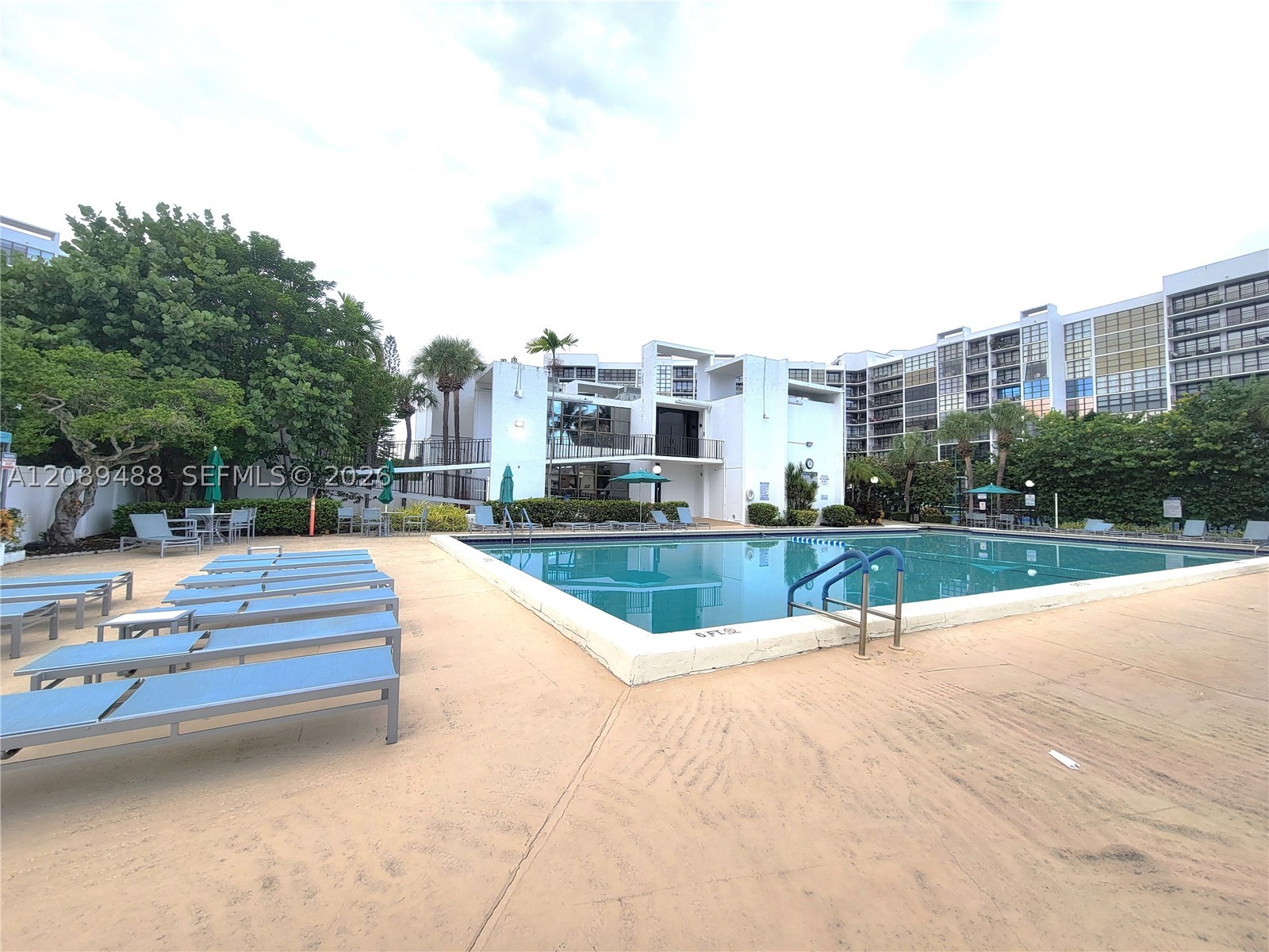 Hallandale Beach photo 3