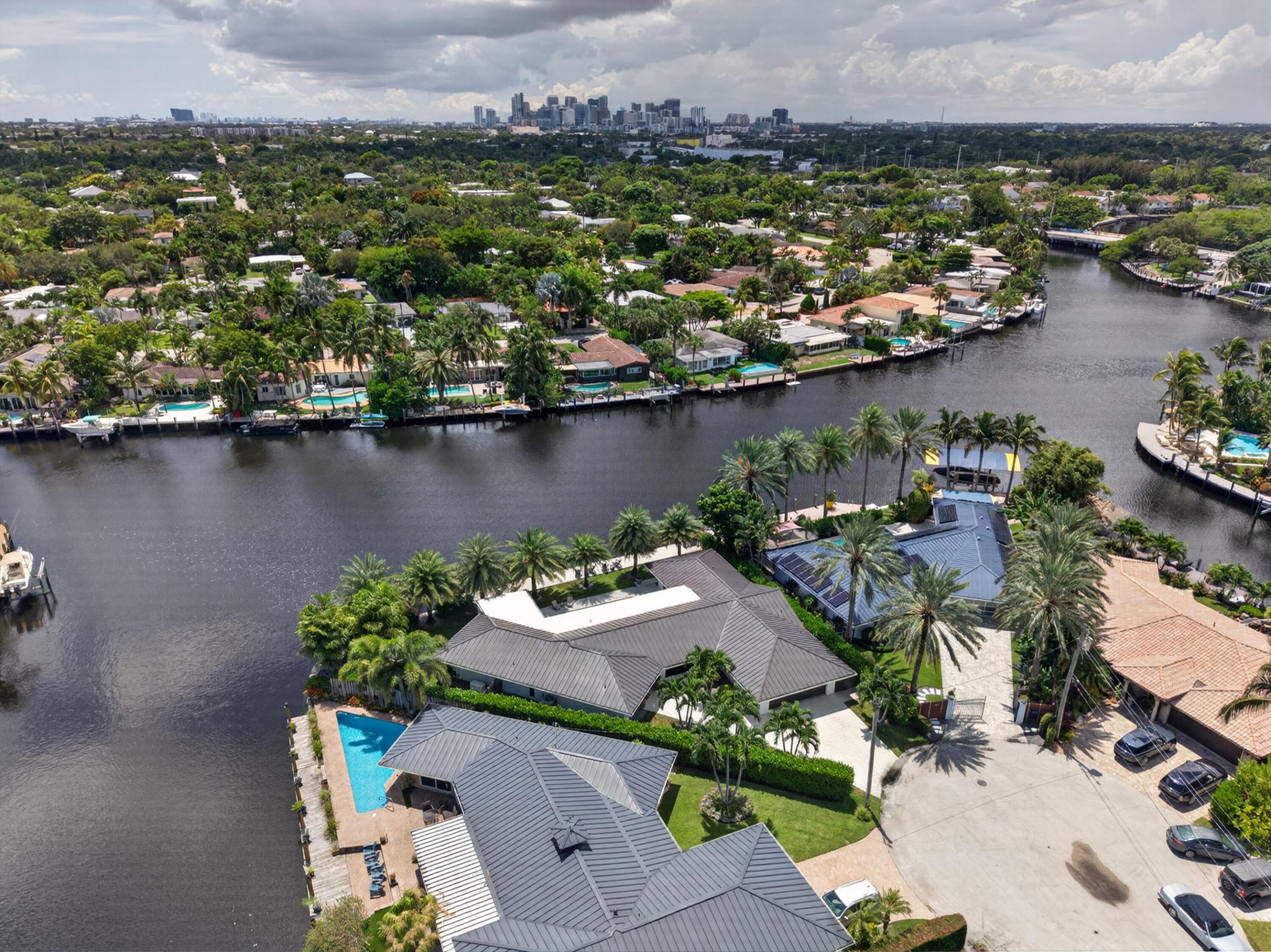 Wilton Manors photo 2